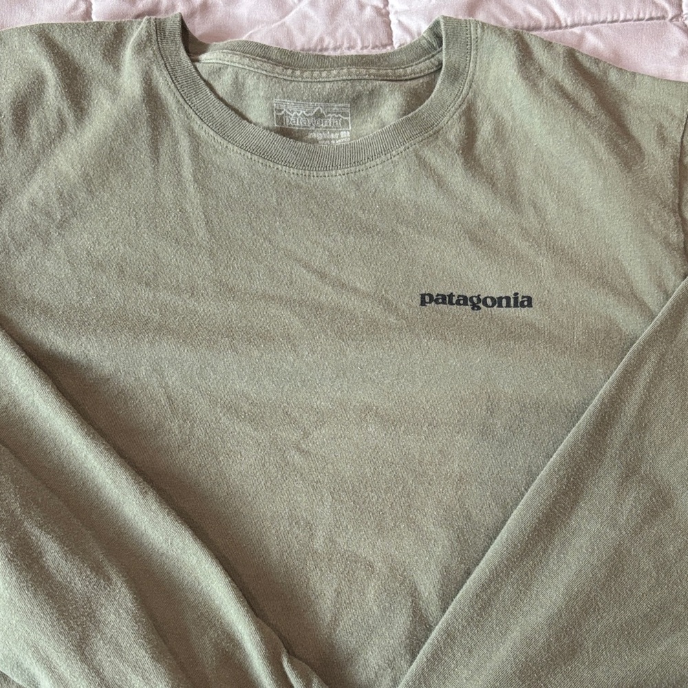 Patagonia Sage Green Crew Neck Shirt